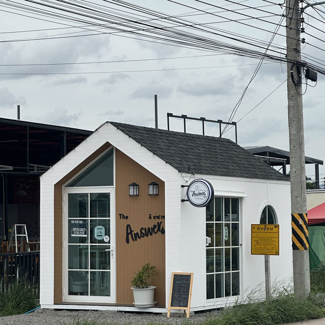 ร้านคาเฟ่ มินิมอล บ่อวิน ”𝓣𝓱𝓮 𝓐𝓷𝓼𝔀𝓮𝓻 “