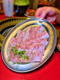 「深圳海岸城西區負一層乾杯燒肉居酒屋，送肉肉蛋糕！」