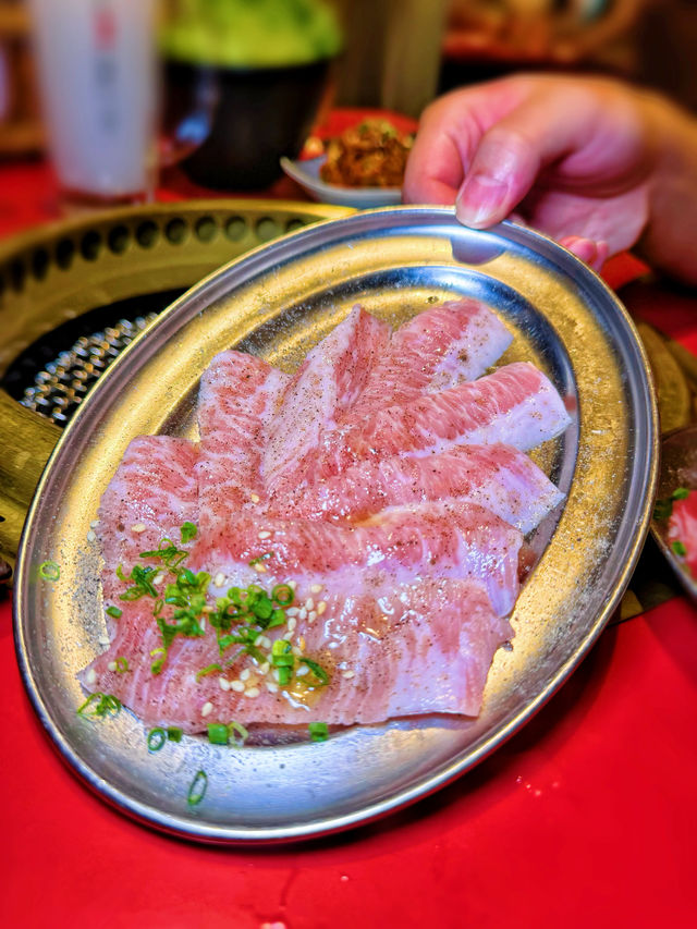 「深圳海岸城西區負一層乾杯燒肉居酒屋，送肉肉蛋糕！」
