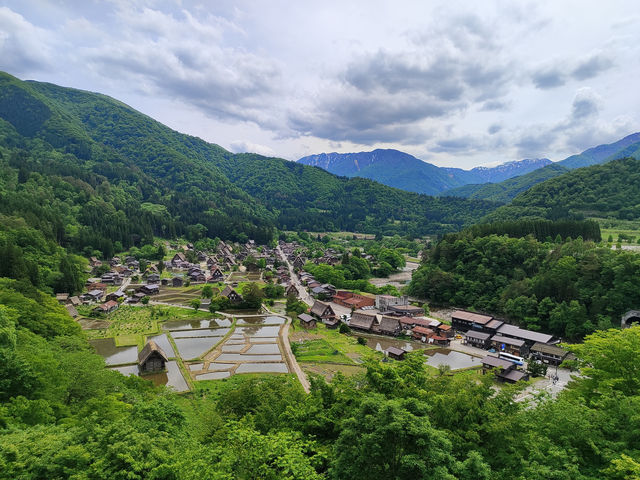 A Springtime Escape to Shirakawago