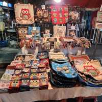 ถนนคนเดินวัวลาย:Wua Lai Walking Street 