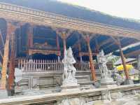 【ウブド】水の寺院！ティルタ ウンプル寺院で沐浴に挑戦！！