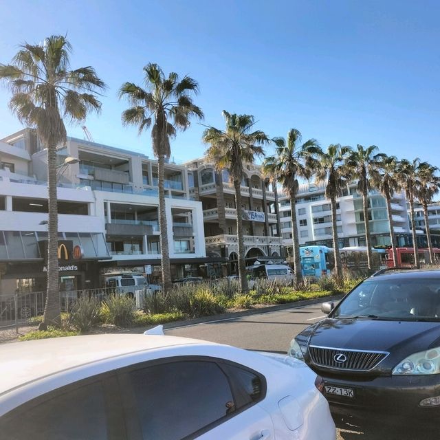 A lovely afternoon at the beach 🏖️ followed by dinner🍕