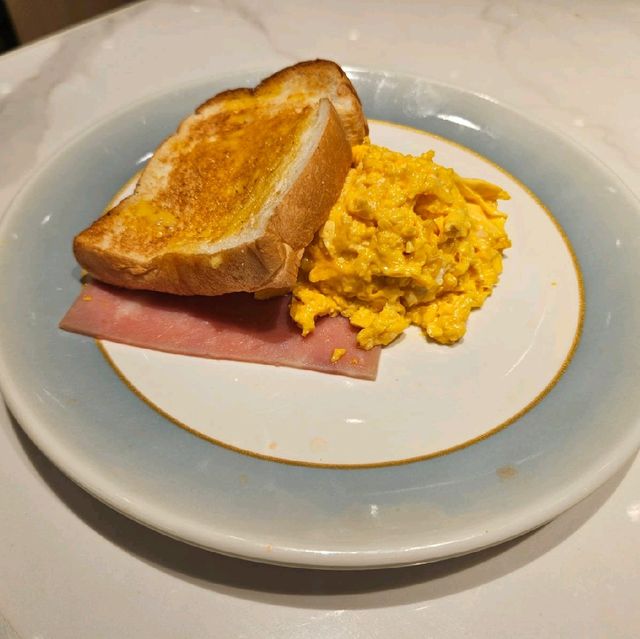支持一下香港家庭式茶餐廳