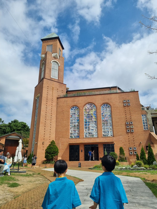 8월에 방문한 핫플 교회 카페