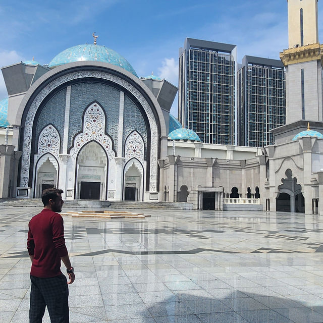 *"Tranquil Beauty of Masjid Wilayah Persekutuan: A Hidden Gem in the Heart of Kuala Lumpur"*