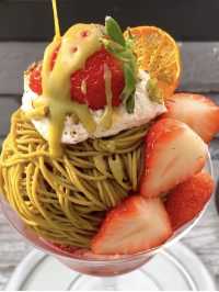 【福岡カフェ】テラス席で可愛いフルーツパフェを食べよう🍓