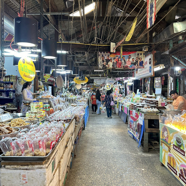 ตลาดน้ำ วัดดอนหวาย😋🥰