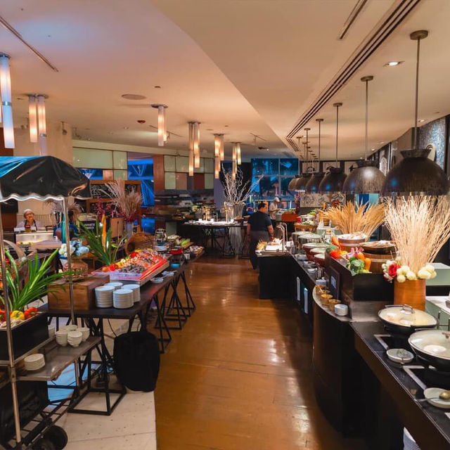 Buffet จัดหนัก!! อร่อยครบที่ Atelier โรงแรมฮิลตั้น