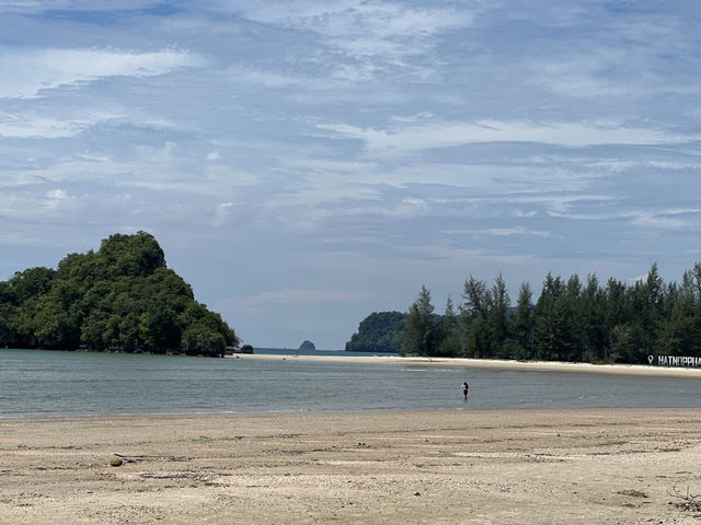 เที่ยวหาดนพรัตน์ธารา … สวย สงบ บรรยากาศดี 🌊