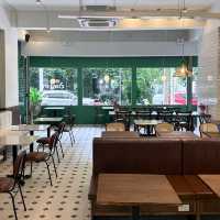 day in coffee & brunch