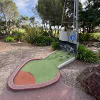 Mini Golf at Maru Koala and Animal Park：家庭樂趣的最佳選擇 ⛳🐨