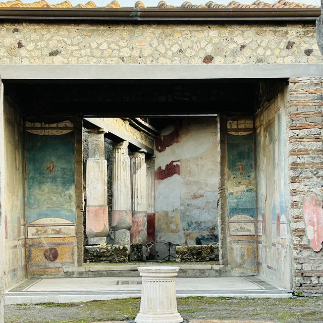 Pompeii resurgence as a bustling city once again