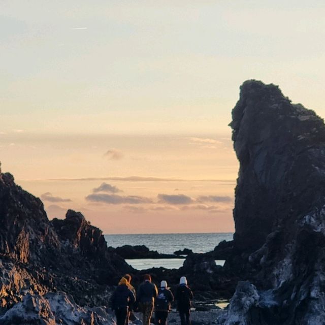 Winter Serenity: Sunset Stroll on Djúpalónssandur Beach