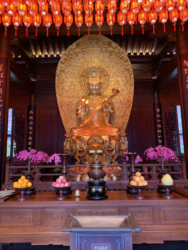 Tranquility Amidst the Bustle: A Morning at Shanghai’s Jade Buddha Temple