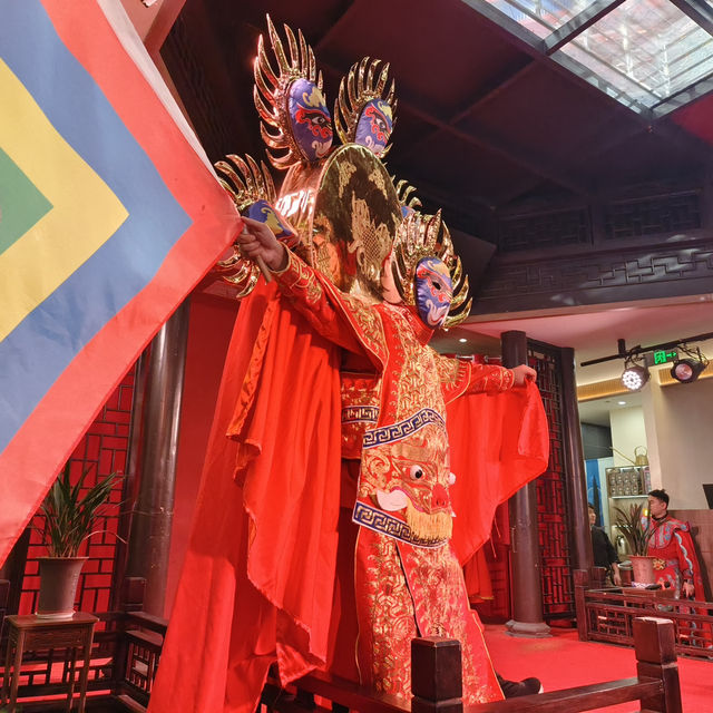 ถนนคนเดินควานจ๋าย (Kuanxiangzi Alley) 
