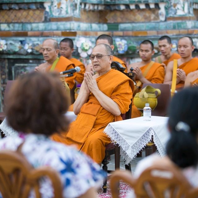 เริ่มต้นปีที่วัดอรุณ: เสริมสิริมงคลและความสุขใจ