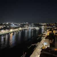 Night view of Jardim do Morro