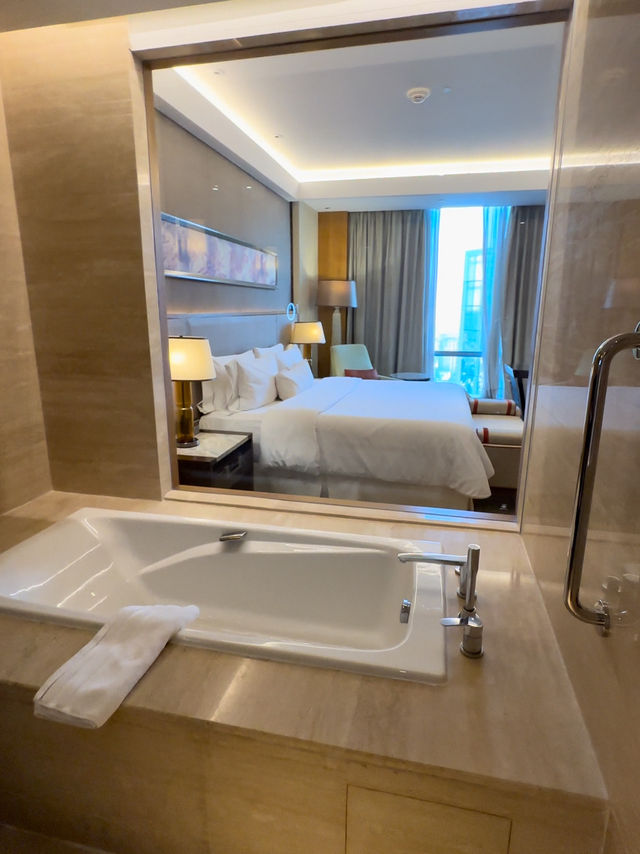 高空中的奢華寧靜：雅加達 Westin 入住體驗