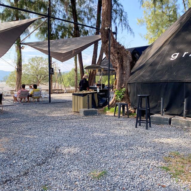 “𝙂𝙧𝙤𝙫𝙚 𝙋𝙝𝙪𝙠𝙚𝙩 🌿🏕️ คาเฟ่สไตล์แคมป์ปิ้ง