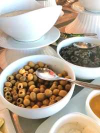 SATISFYING MORNING BREKKIE AT IBIS TEHRAN