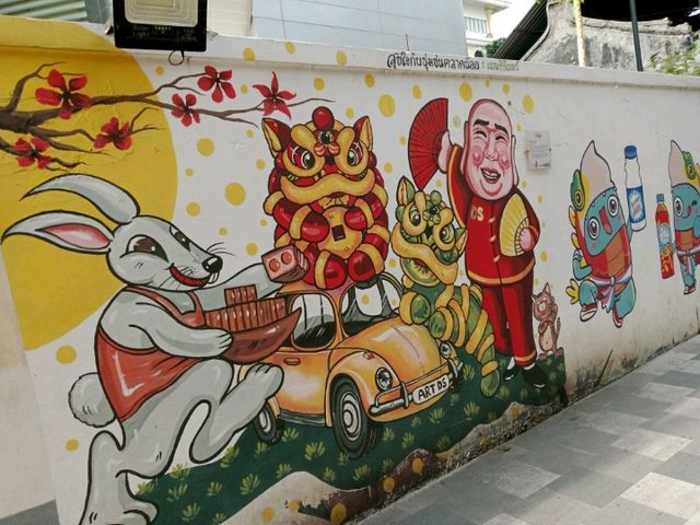 พาชม สตรีทอาร์ท ตรอกศาลเจ้าโรงเกือก ตลาดน้อย