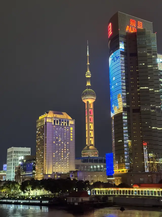 The Shanghai night view that can't be fully captured in photos