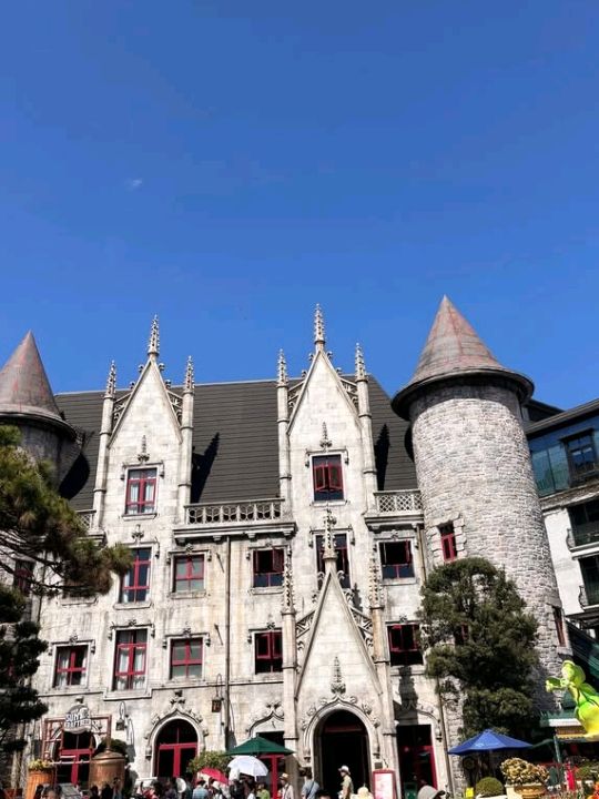 Sun World Ba Na Hills – Vietnam’s Fairytale in the Sky! ⛰️✨