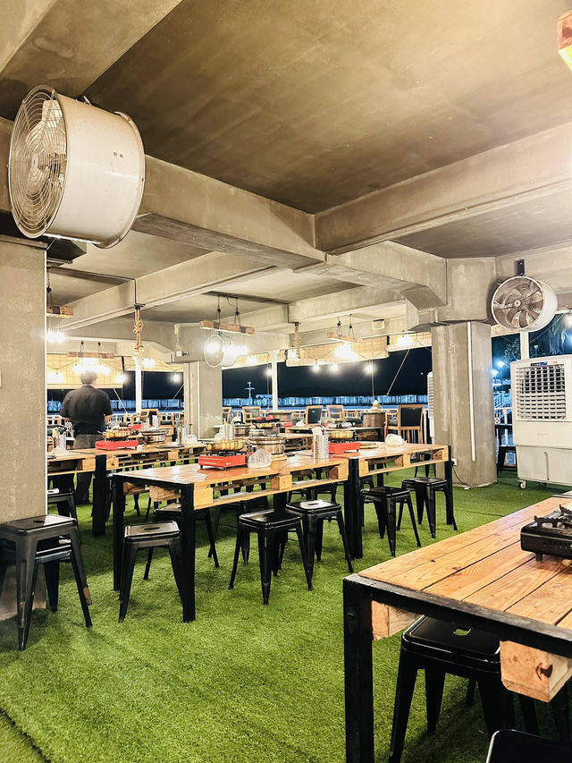 Stunning Seaview👍🏻✨✨LAUT Restaurant @Changi Area