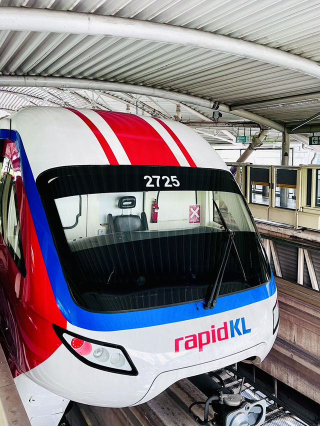 “Ride Green, See KL Clean: Discover the City with Monorail”