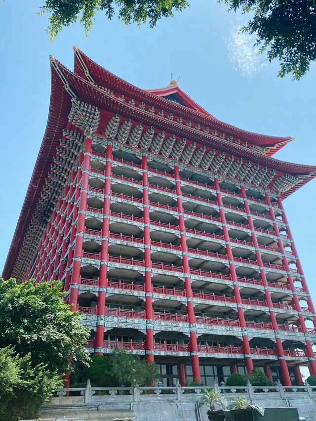 A Tranquil Escape: Jiantan Park 