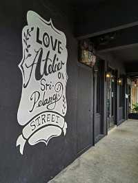 "Urban Chic Escape: Atelier Hotel JB’s Stylish King Retreat"