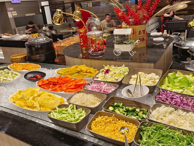 新莊吃到飽，貴族世家體育館店