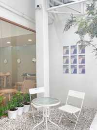 “One Another Cafe คาเฟ่สไตล์มินิมอล“ในบางปู