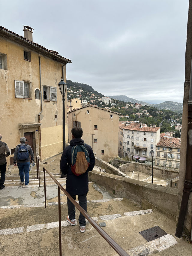 กราซ (Grasse) เมืองน้ำหอม