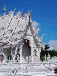 เที่ยววัดร่องขุ่น วัดดังแห่งจังหวัดเชียงราย