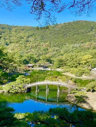A Local Day in Takamatsu – Gardens, Udon & a Castle-like Dam