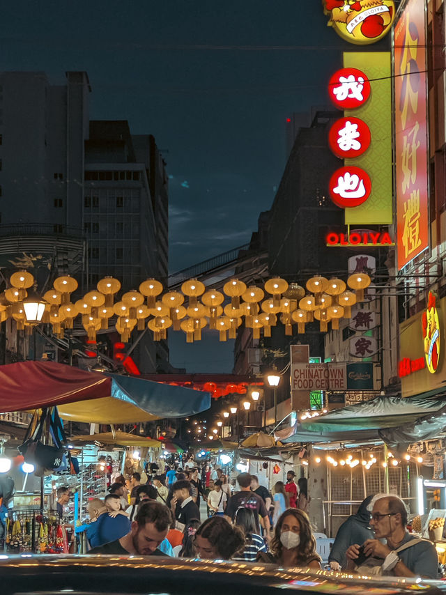 🇲🇾 Kuala Lumpur: A City Where Skyscrapers, Jungles, and Street Markets Coexist 🏙🌴🕌 