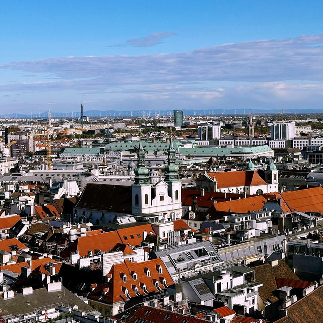 ☀️🏰 *Summer Splendor at St. Stephen's Cathedral: Vienna's Gothic Masterpiece* ✨