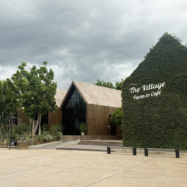 The Village Farm To Cafe'