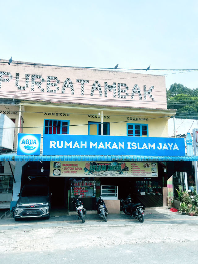 Parapat: A Peaceful Lakeside Town by the Majestic Lake Toba