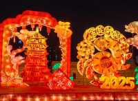 แสดงไฟแสงสีบนกำแพงเมืองโบราณต้าถง