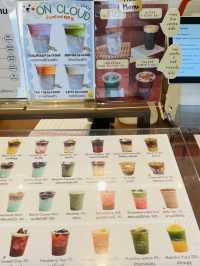 คาเฟ่สไตล์มินิมอล SUNNY RISE UP CAFE