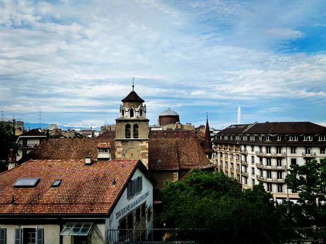 Scenic Ride Along the Lake – A Relaxing Geneva Mini Train Experience