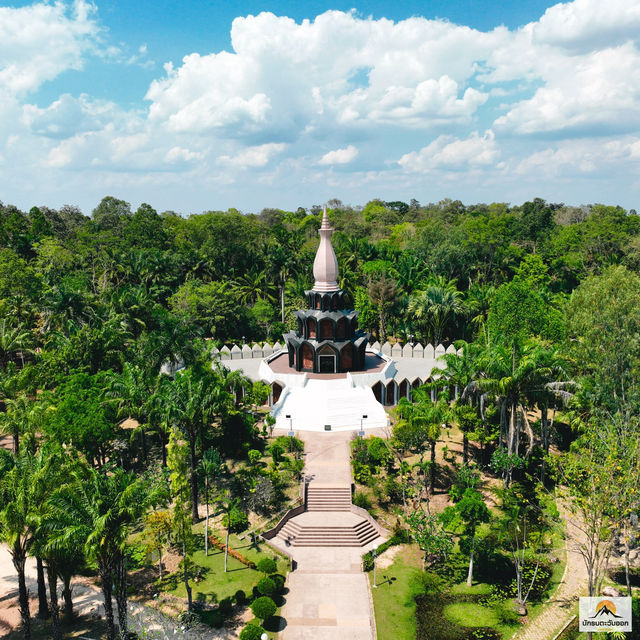 พิพิธภัณฑ์อาจารย์ฝั้น อาจาโร 