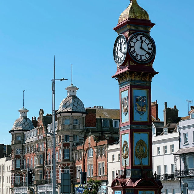 Weymouth: A Town Full of Surprises! ✨🇬🇧