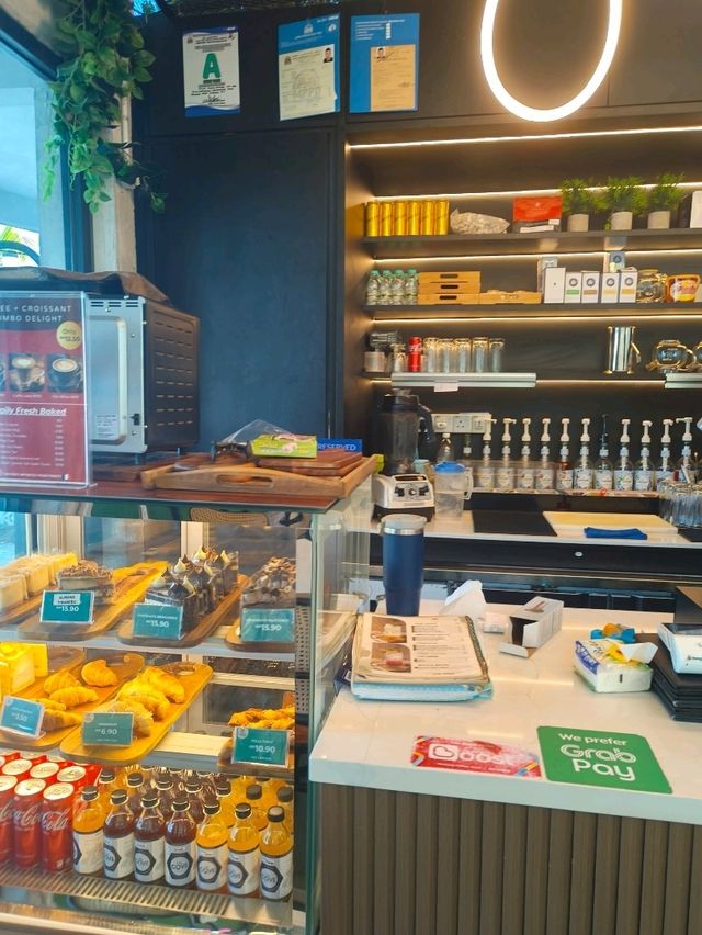This Seaside Café in PD Feels Like a Mini Vacation