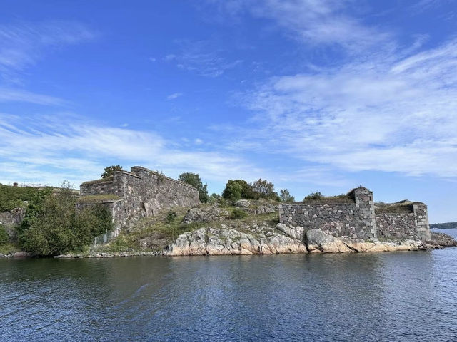 Suomenlinna in Summer: Absolutely Beautiful! 🇫🇮☀️