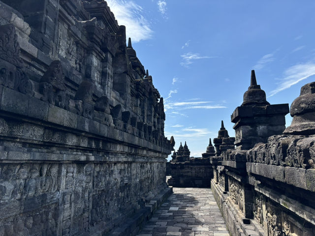 【インドネシア】ボロブドゥール寺院で歴史に思いを馳せる旅