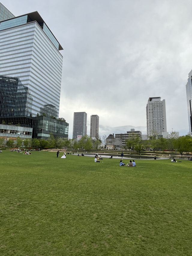 🏯🌳🌃 Half-Day in Osaka – Castle Views, Garden Walks & City Skies